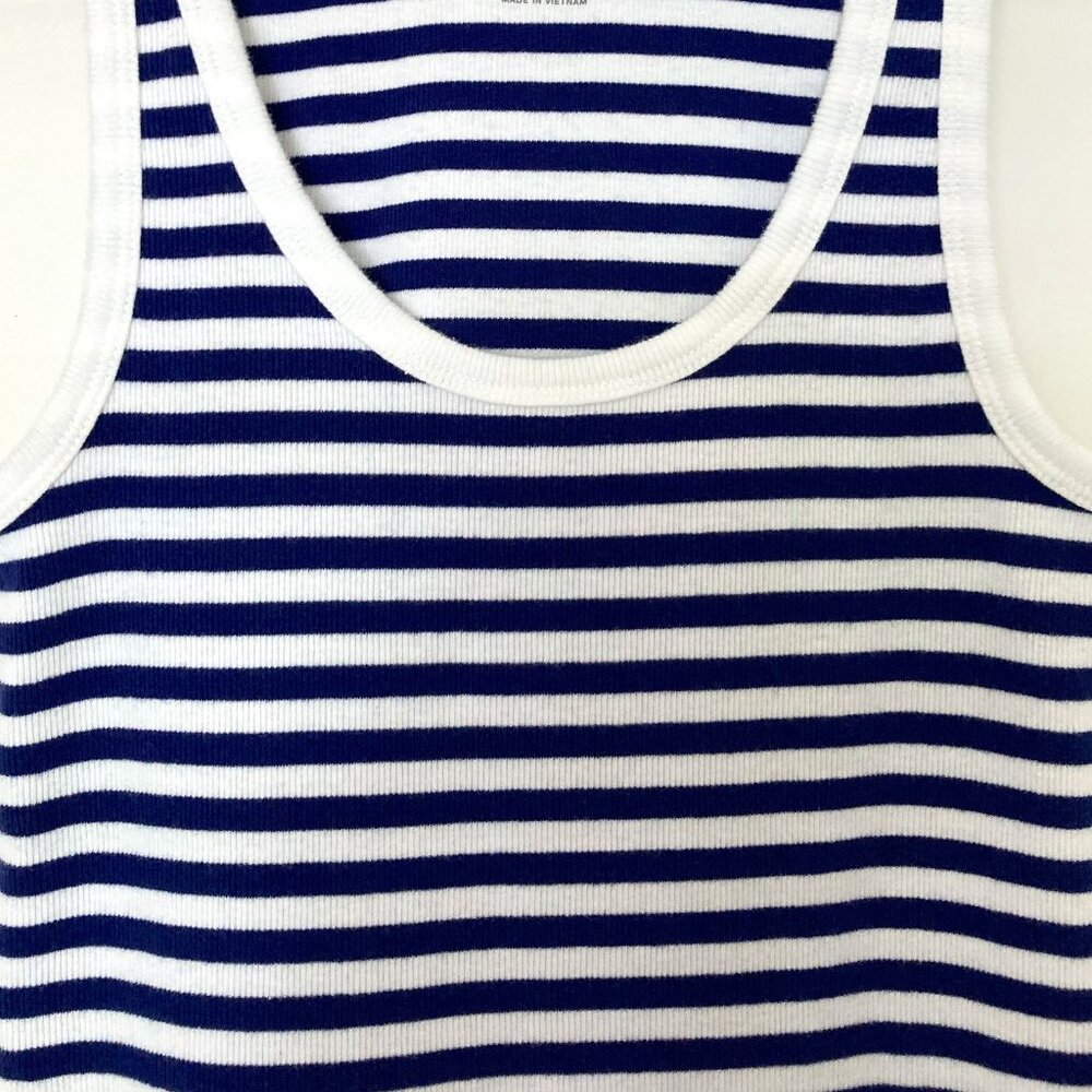 Gap Favorite tank white and blue medium